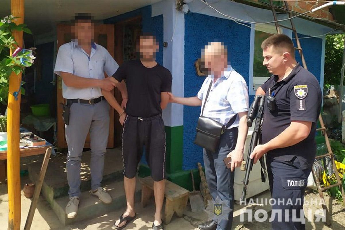 Тіла двох зниклих безвісти знайшли у підвалі на Хмельниччині