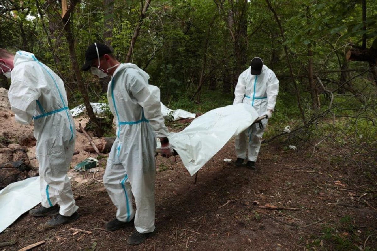Ще одне масове поховання мирних жителів виявили на Київщині