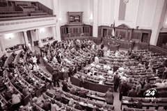 Збочення політики