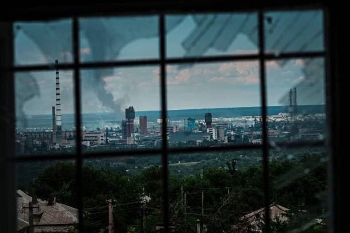 В укриттях сєвєродонецького «Азоту» перебуває понад півтисячі цивільних
