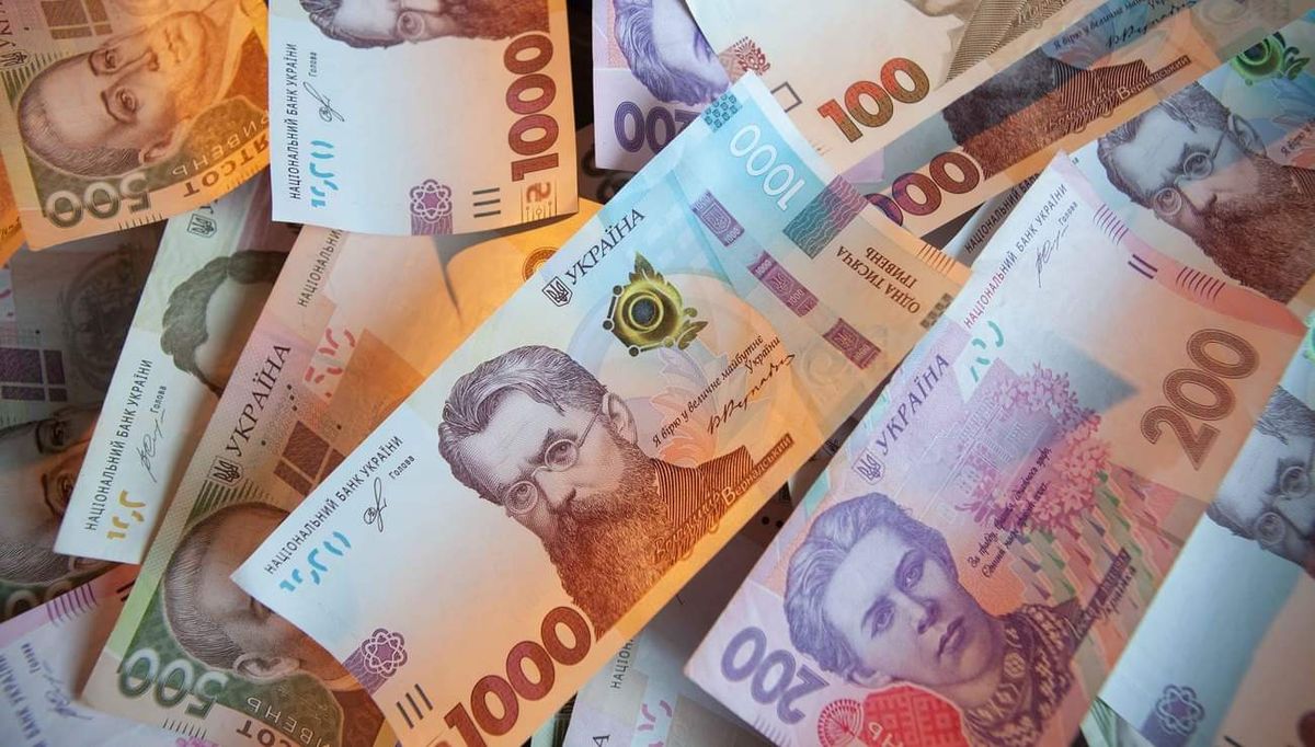 Українським біженцям в Італії дозволили обмінювати готівкові гривні на євро