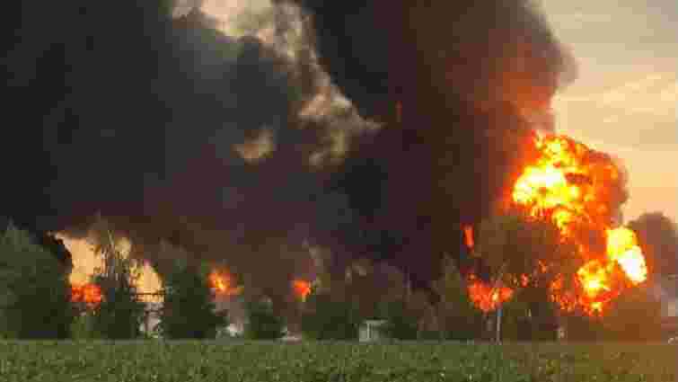 Росіяни трьома ракетами знищили нафтобазу на Дніпропетровщині