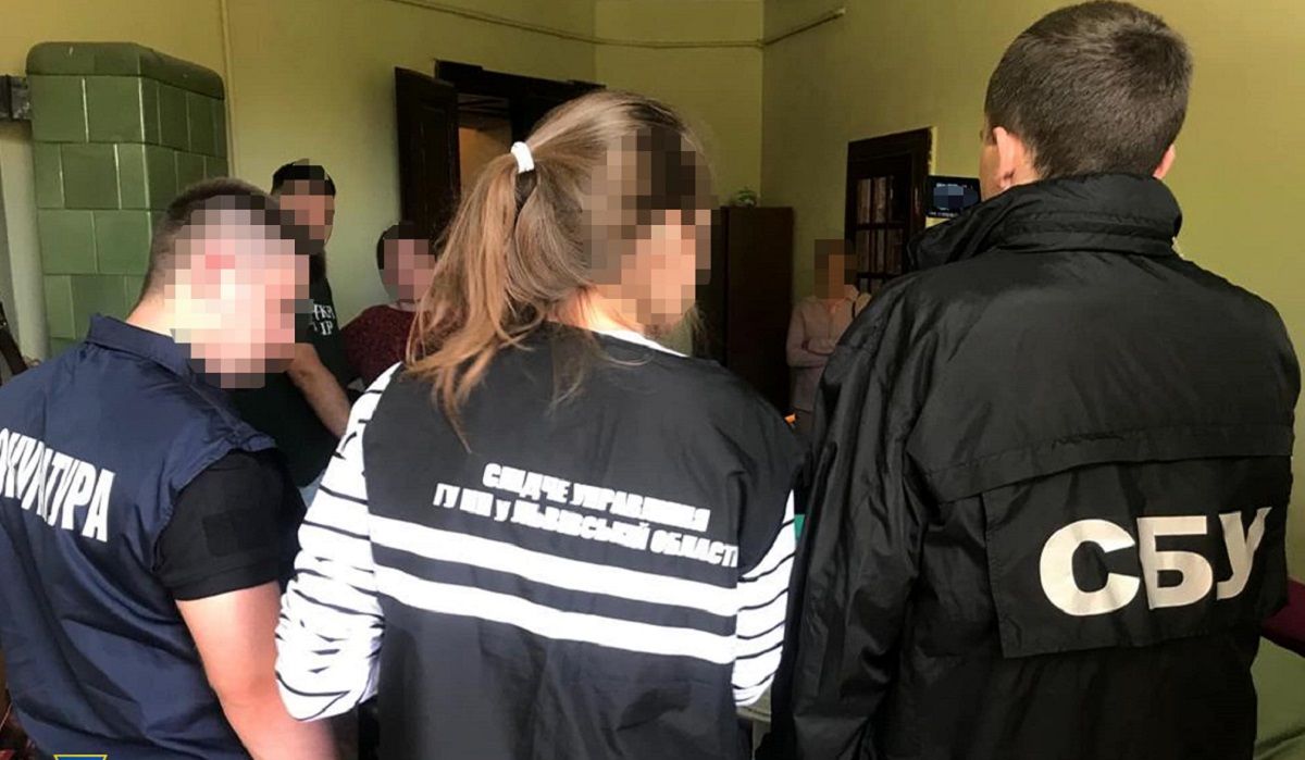 22-річну львів’янку затримали за організацію втечі ухилянтів за кордон