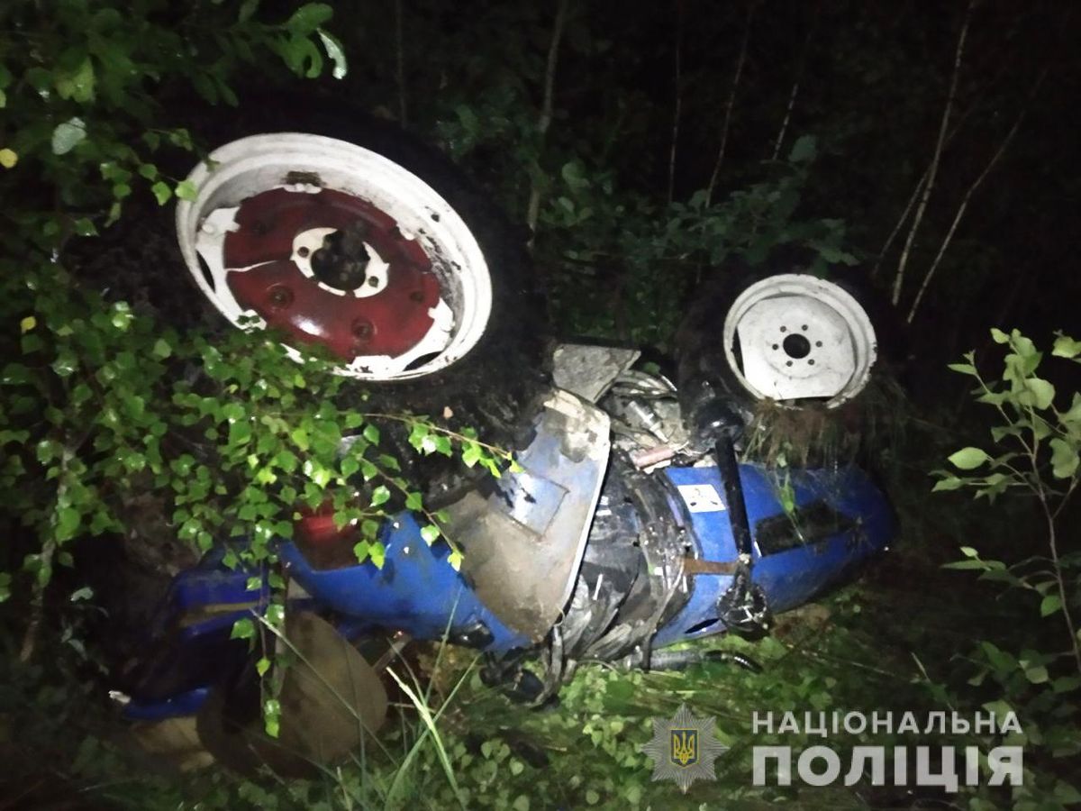 Внаслідок перекидання трактора на Рівненщині загинув 57-річний чоловік 