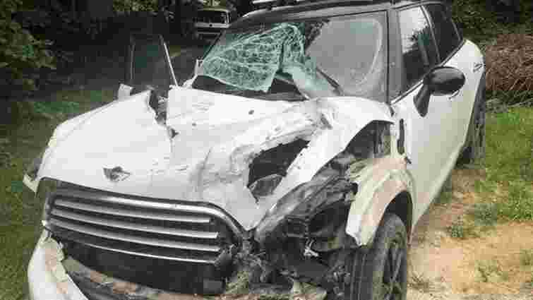 Причіп від трактора вбив пасажирку Mini Cooper у селі біля Львова