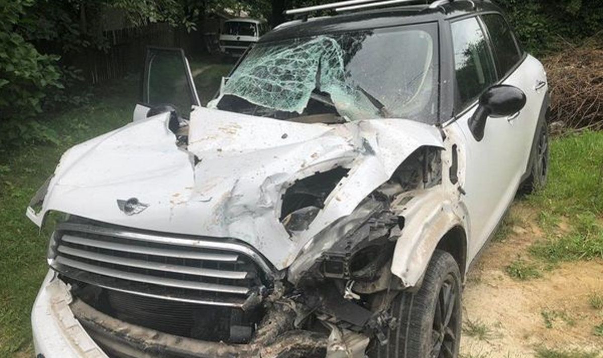 Причіп від трактора вбив пасажирку Mini Cooper у селі біля Львова