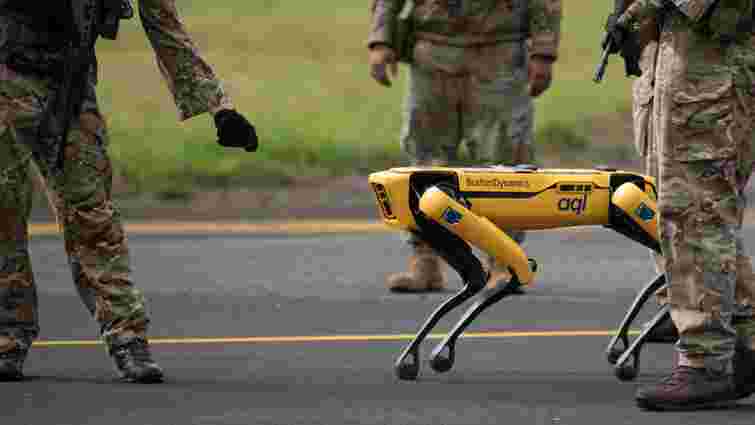 США відправлять в Україну робота-собаку для розмінування територій
