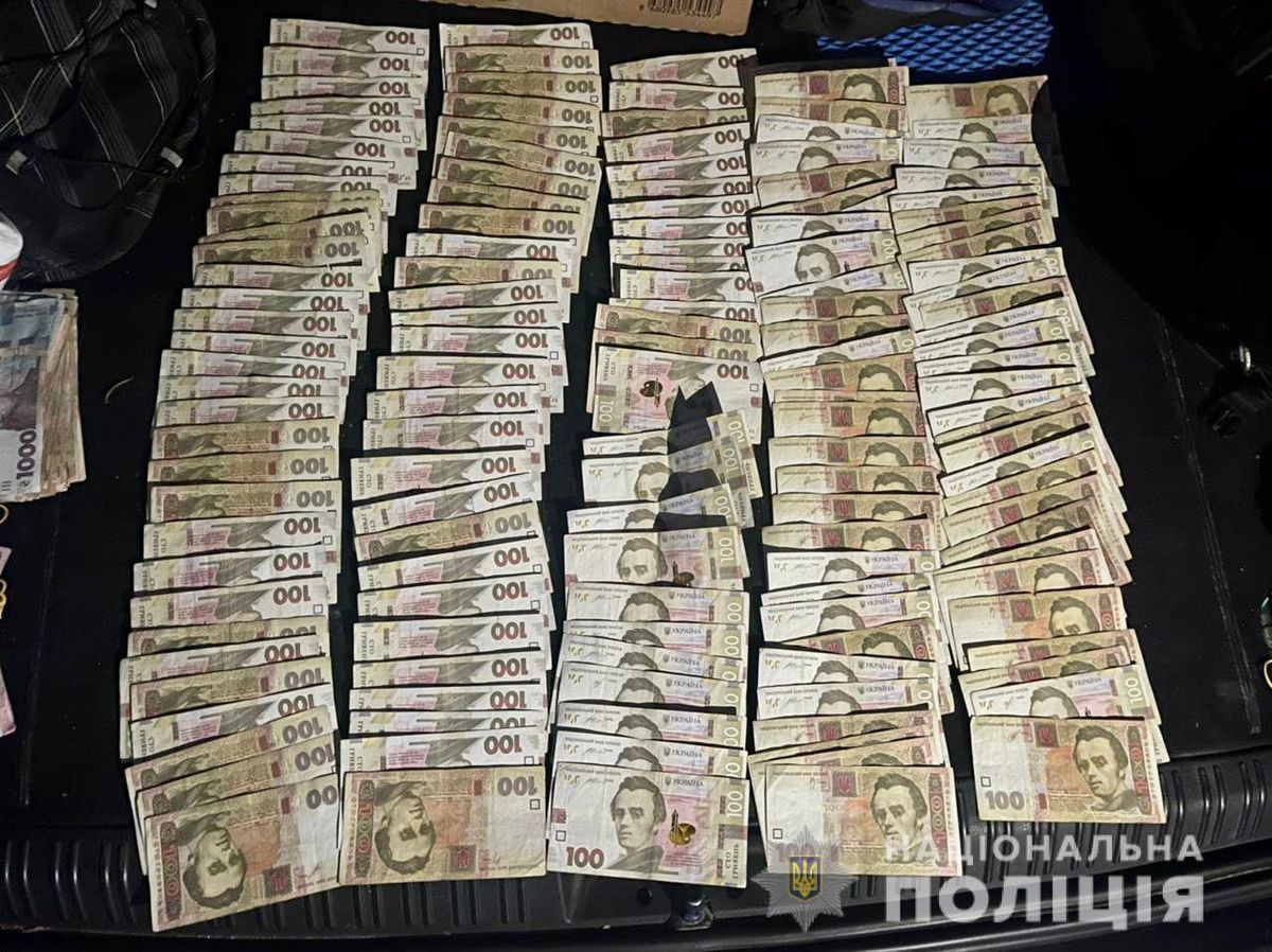 22-річний керівник закарпатської АЗС втік із 200 тис. грн виручки