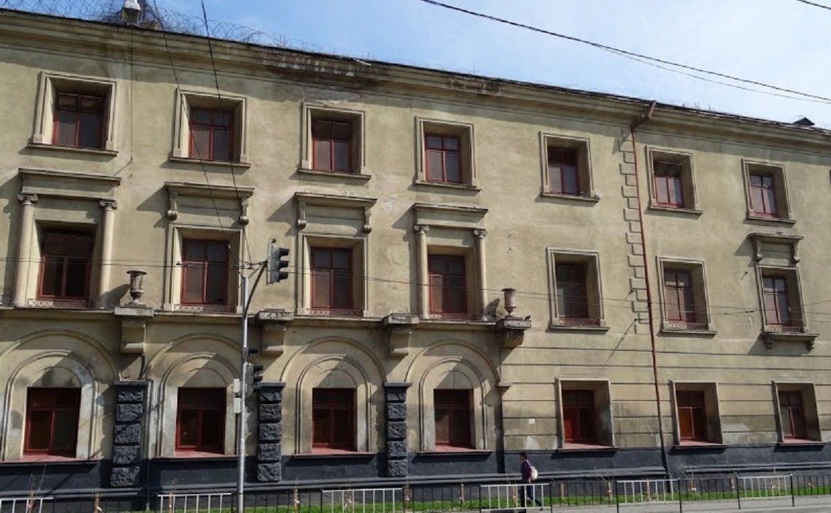 22-річного засудженого з львівського СІЗО викрили на інтернет-шахрайстві