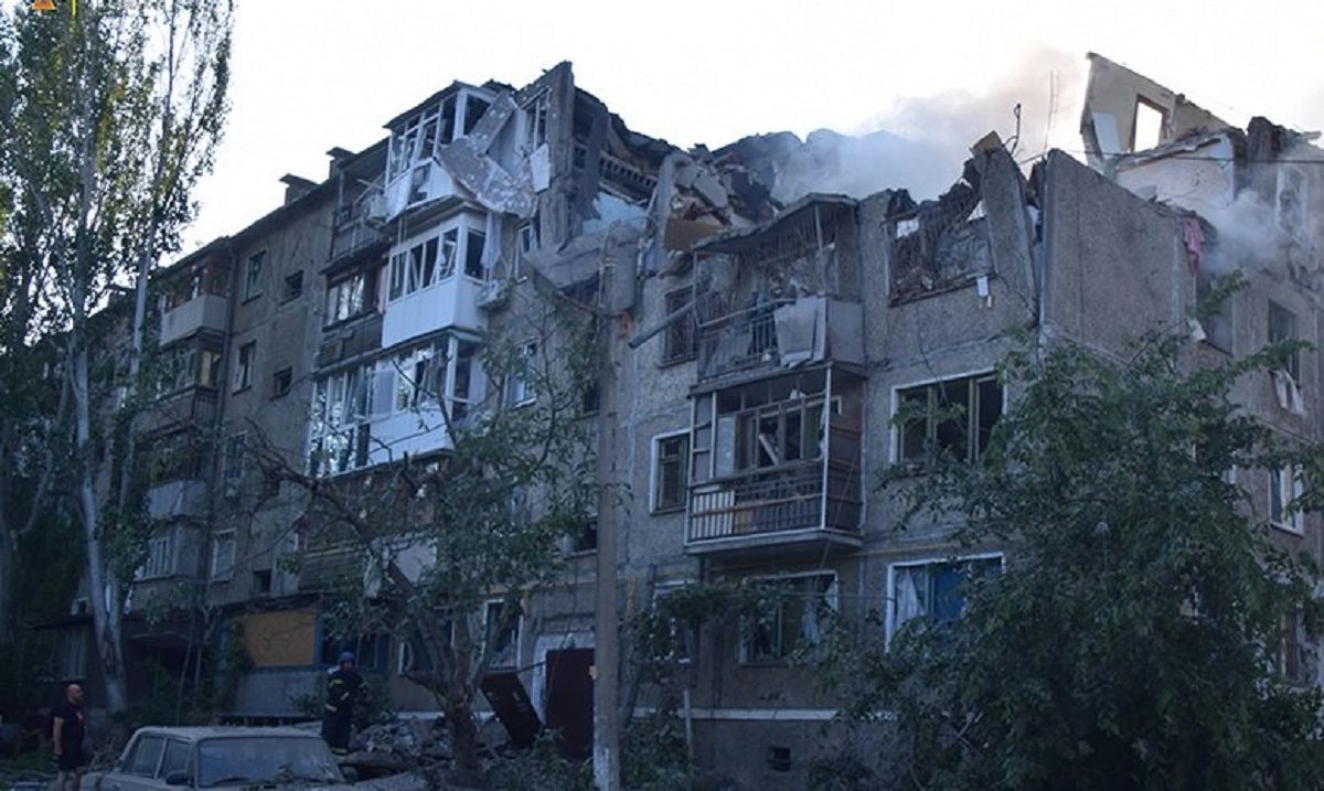 Росіяни влучили ракетою у багатоповерхівку в Миколаєві, є загиблі