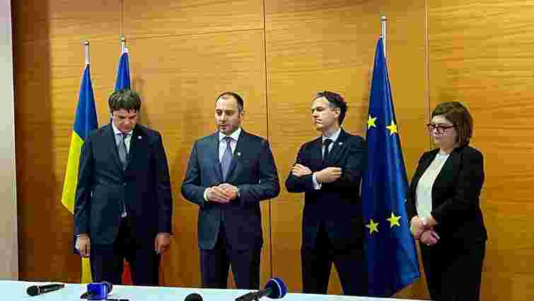 Україна і ЄС підписали угоду про «транспортний безвіз»