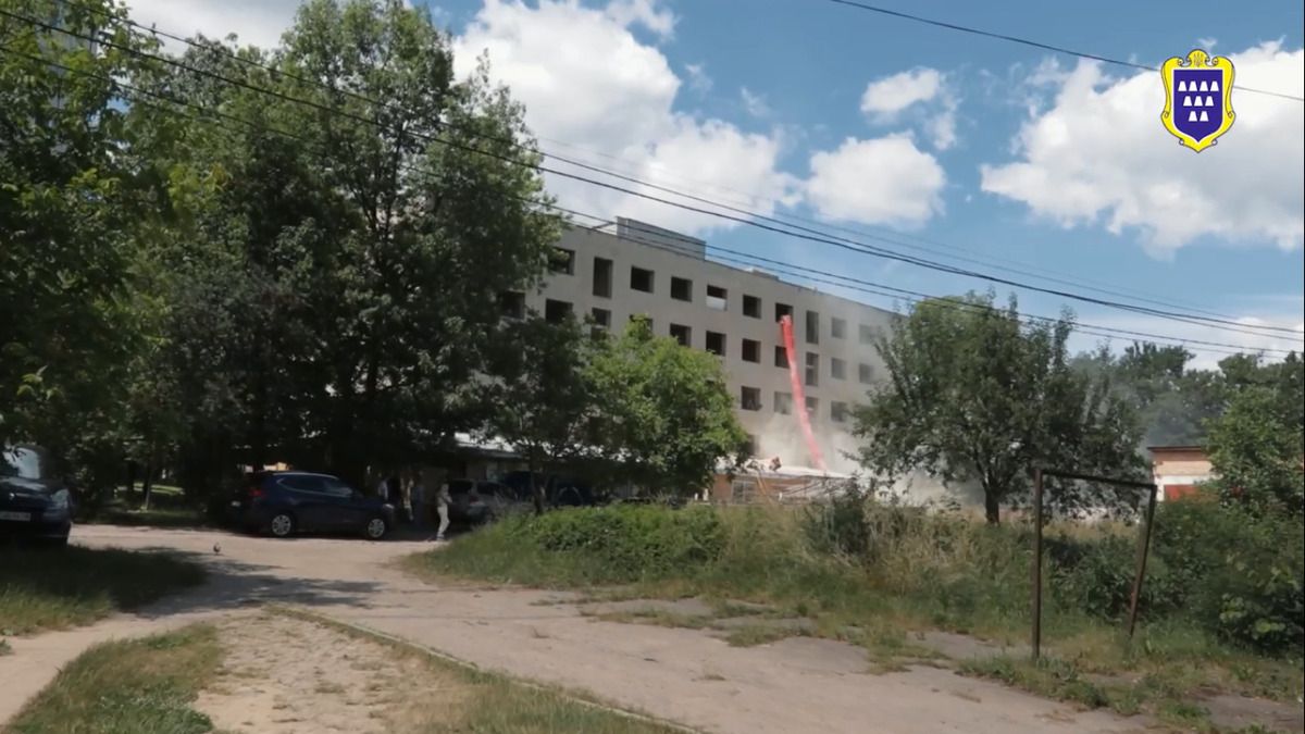 У Стебнику закинутий гуртожиток перероблять у 32 квартири для переселенців