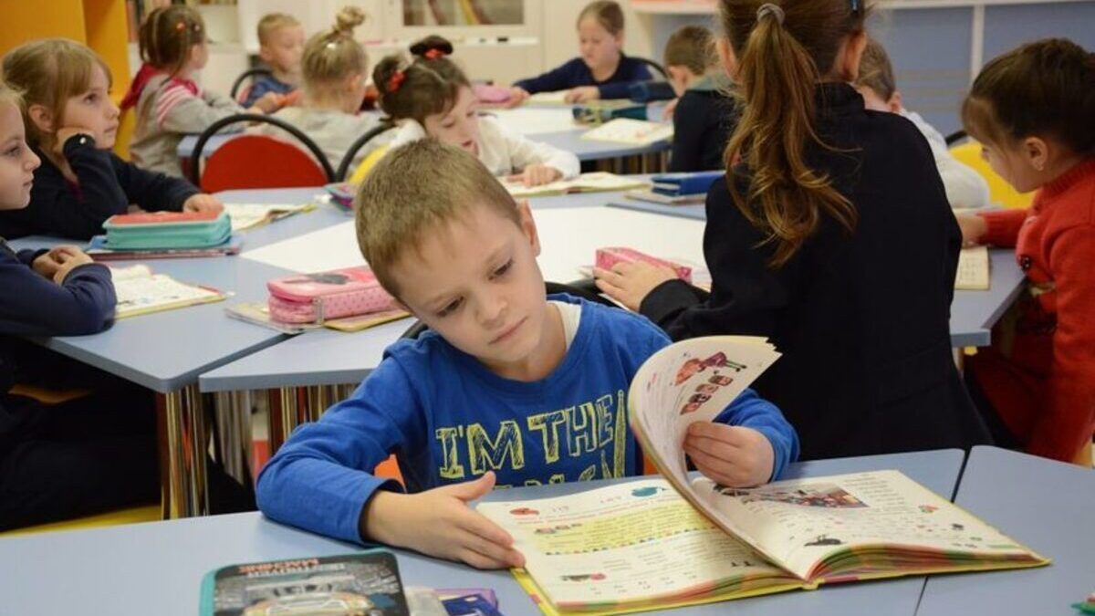 Мерія розповіла, скільки шкіл мають укриття і чи буде дистанційне навчання