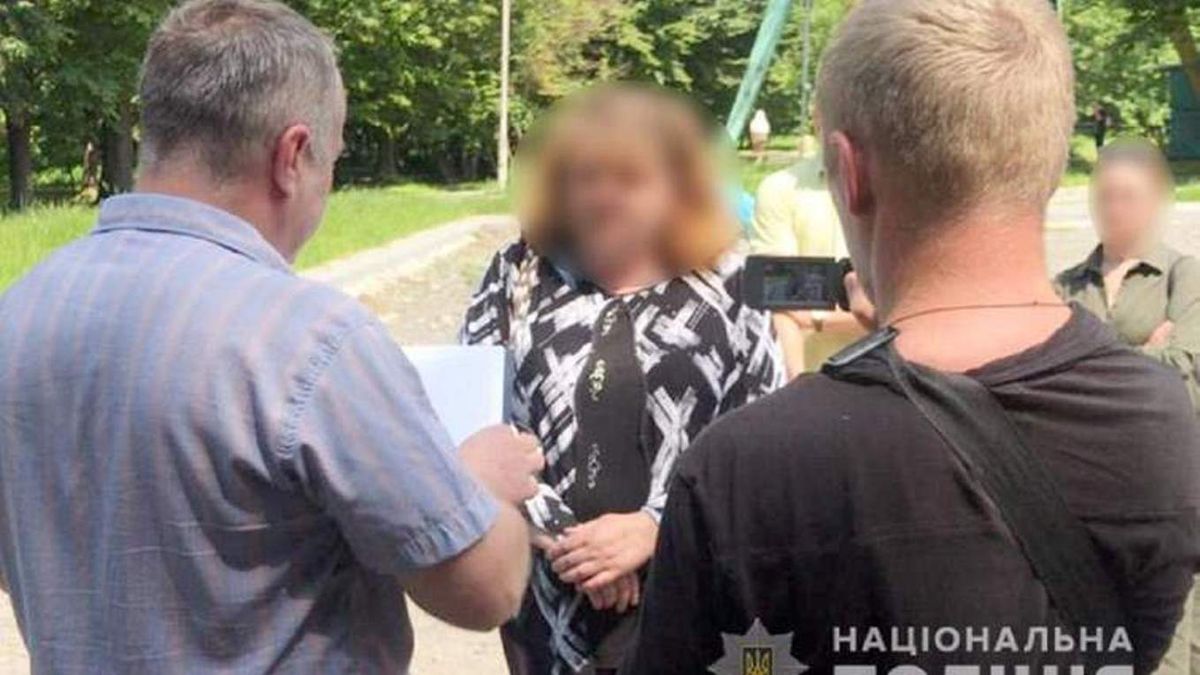 Мешканку Хмельницького посадили на 6 років за здачу 15-річної доньки в бордель