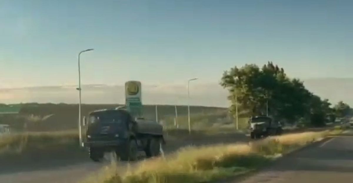 Окупанти почали переганяти колони техніки у напрямку Запорізької області