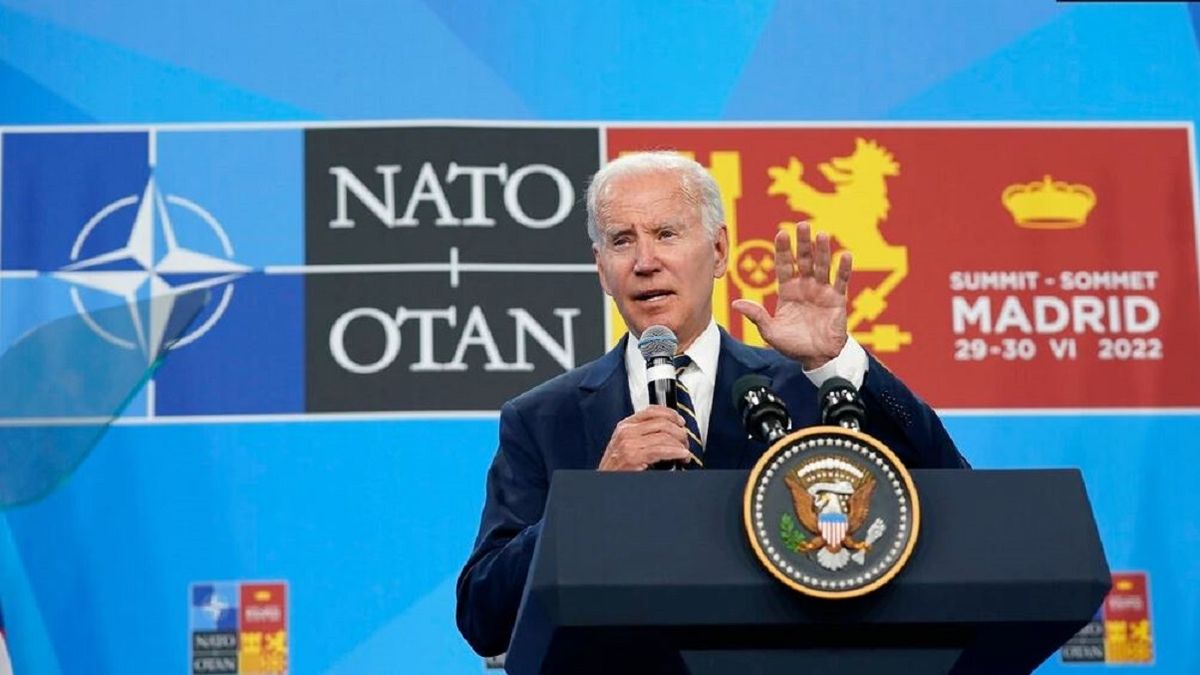 Джо Байден пообіцяв передати Україні новітні ППО та РСЗВ HIMARS