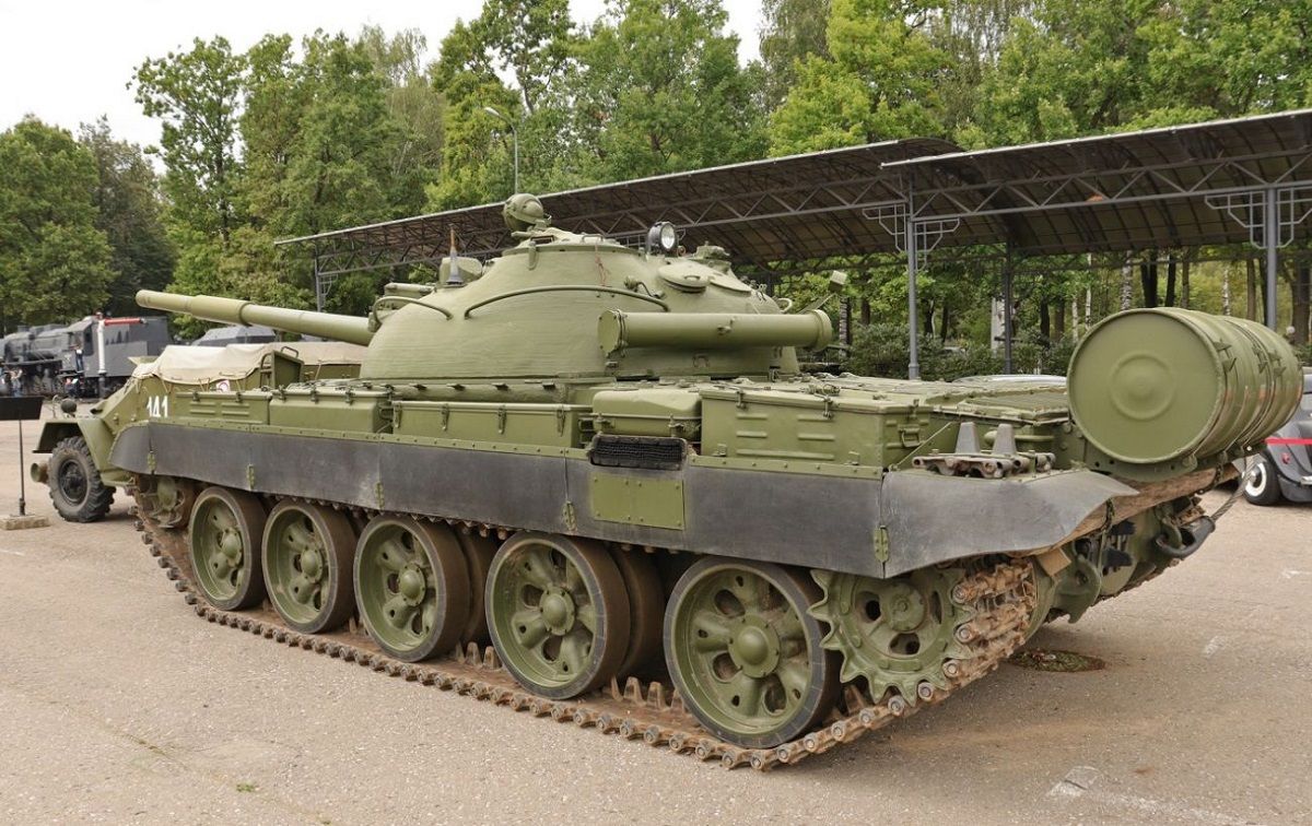  Через втрати Росія знімає зі зберігання військову техніку на Сахаліні і в Калінінграді