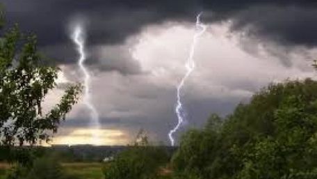 Синоптики оголосили штормове попередження на заході країни
