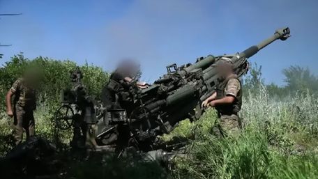 ЗСУ показали відео бойової роботи гаубиць М777