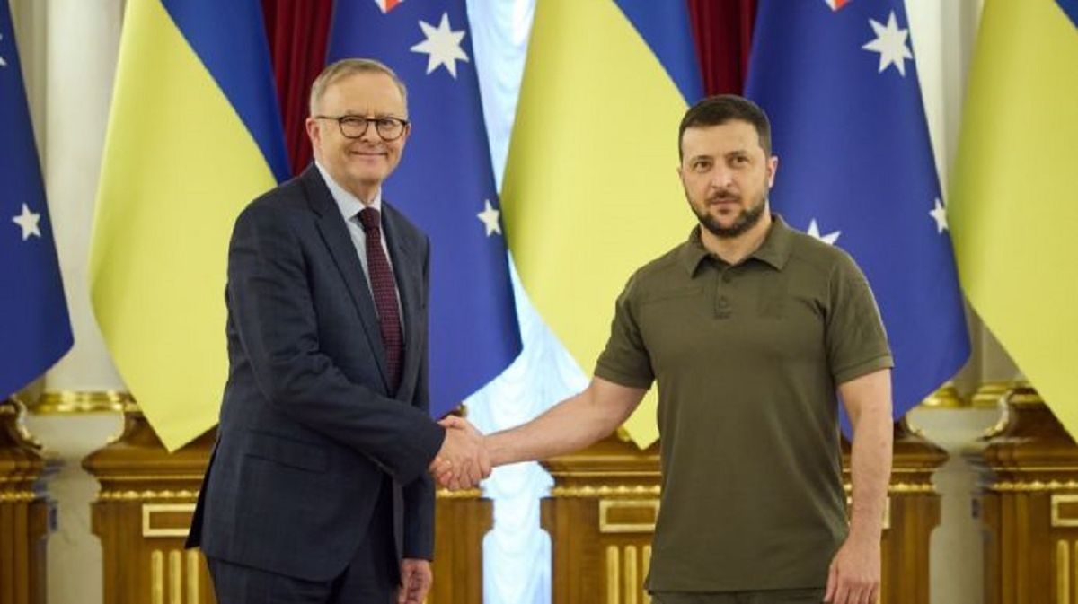 Україна додатково отримає 14 БТР та 20 бронемашин Bushmaster від Австралії