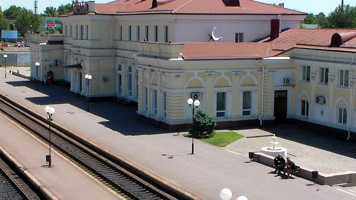 Окупанти завезли з Криму на Херсонщину 17 вагонів боєприпасів