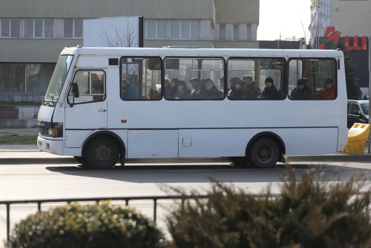 У Львові оштрафують трьох перевізників, які під час грози завчасно зʼїхали з маршрутів