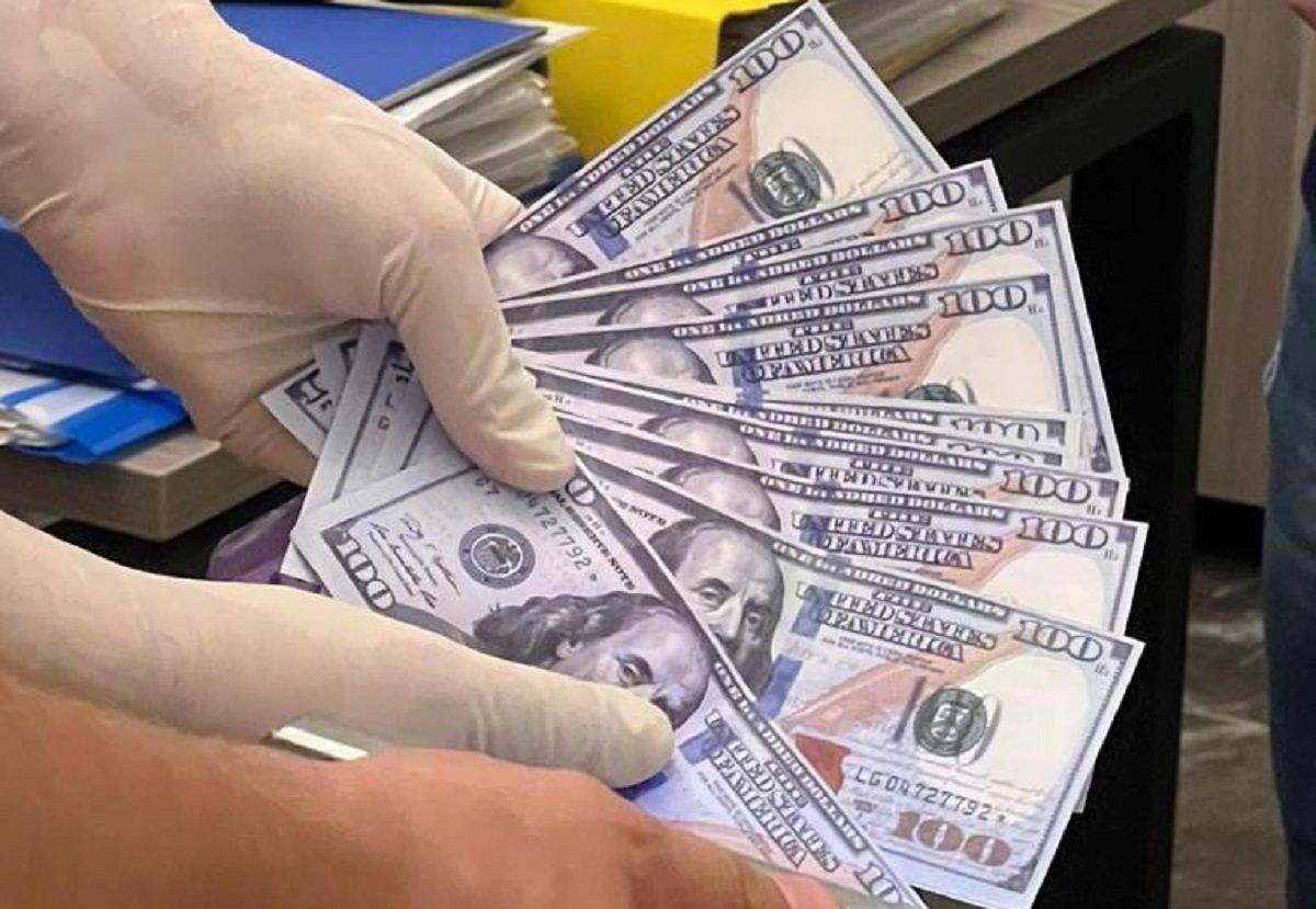 Директорка львівської рекрутингової фірми продавала фальшиві довідки