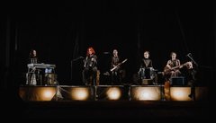 Стендап, сповіді та прокльони