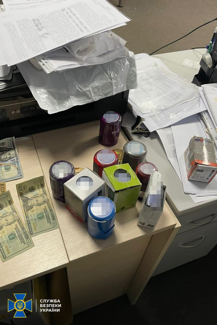 Львівських митників викрили на масштабній схемі розмитнення авто 11