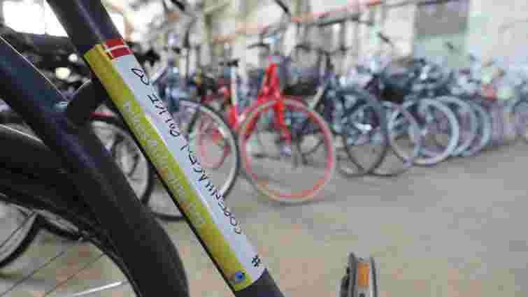 Данія безкоштовно передала Львову 100 велосипедів для переселенців