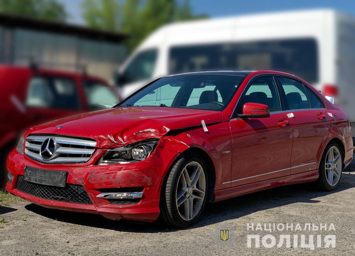 Волинський автомеханік під час втечі від поліції вчинив ДТП на авто клієнта