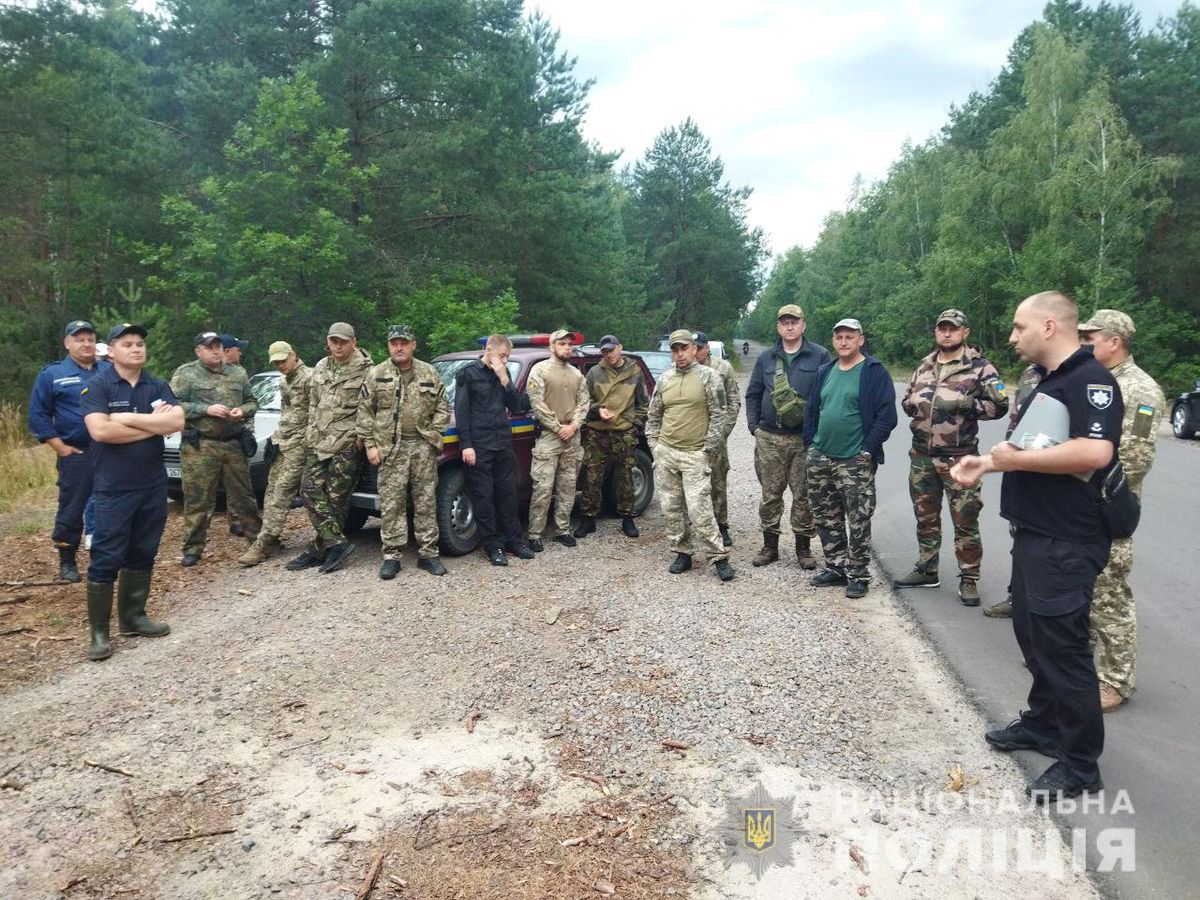 У лісах на Рівненщині шукають зниклого 61-річного збирача ягід