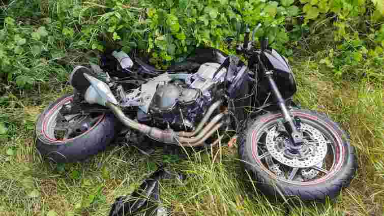 Біля Золочева мотоцикліст збив двох велосипедистів