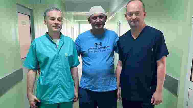 Львівські хірурги видалили 53-річному чоловіку гігантську пухлину мозку
