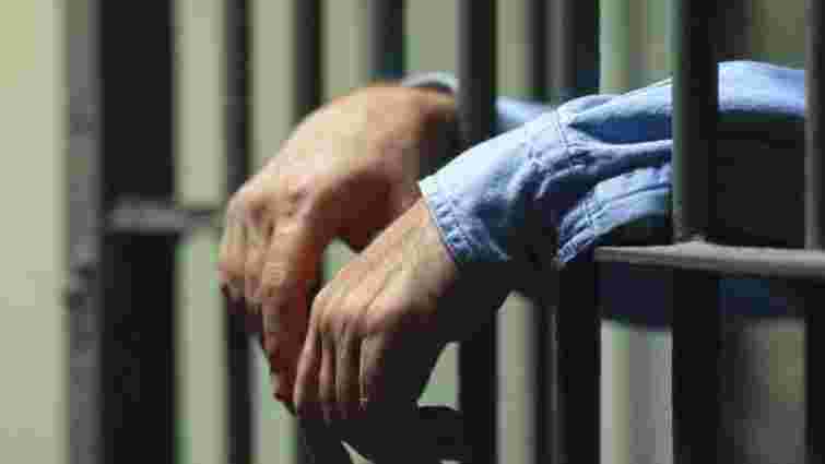 Трьом в’язням миколаївської колонії суд виніс новий вирок за шахрайство