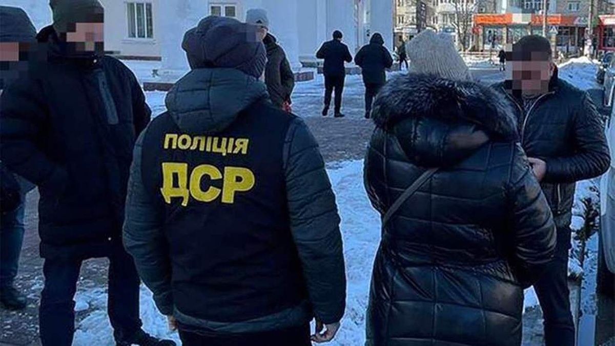 Доцентку Хмельницького університету оштрафували на 51 тис. грн за хабар від аспіранта 