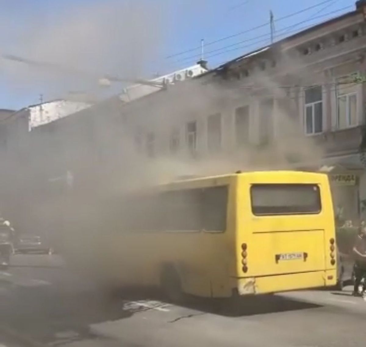 В Івано-Франківську під час руху загорілася маршрутка