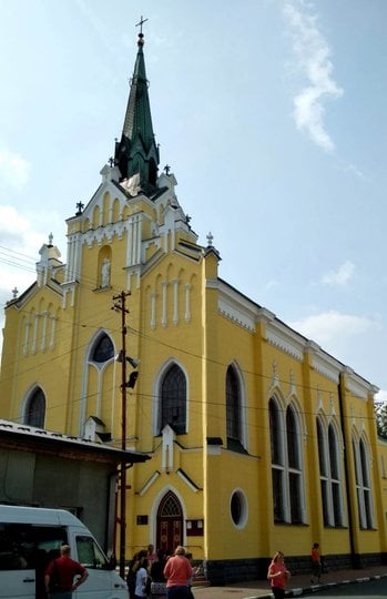 Церква Архистратига Михаїла ПЦУ (фото ZAXID.NET)