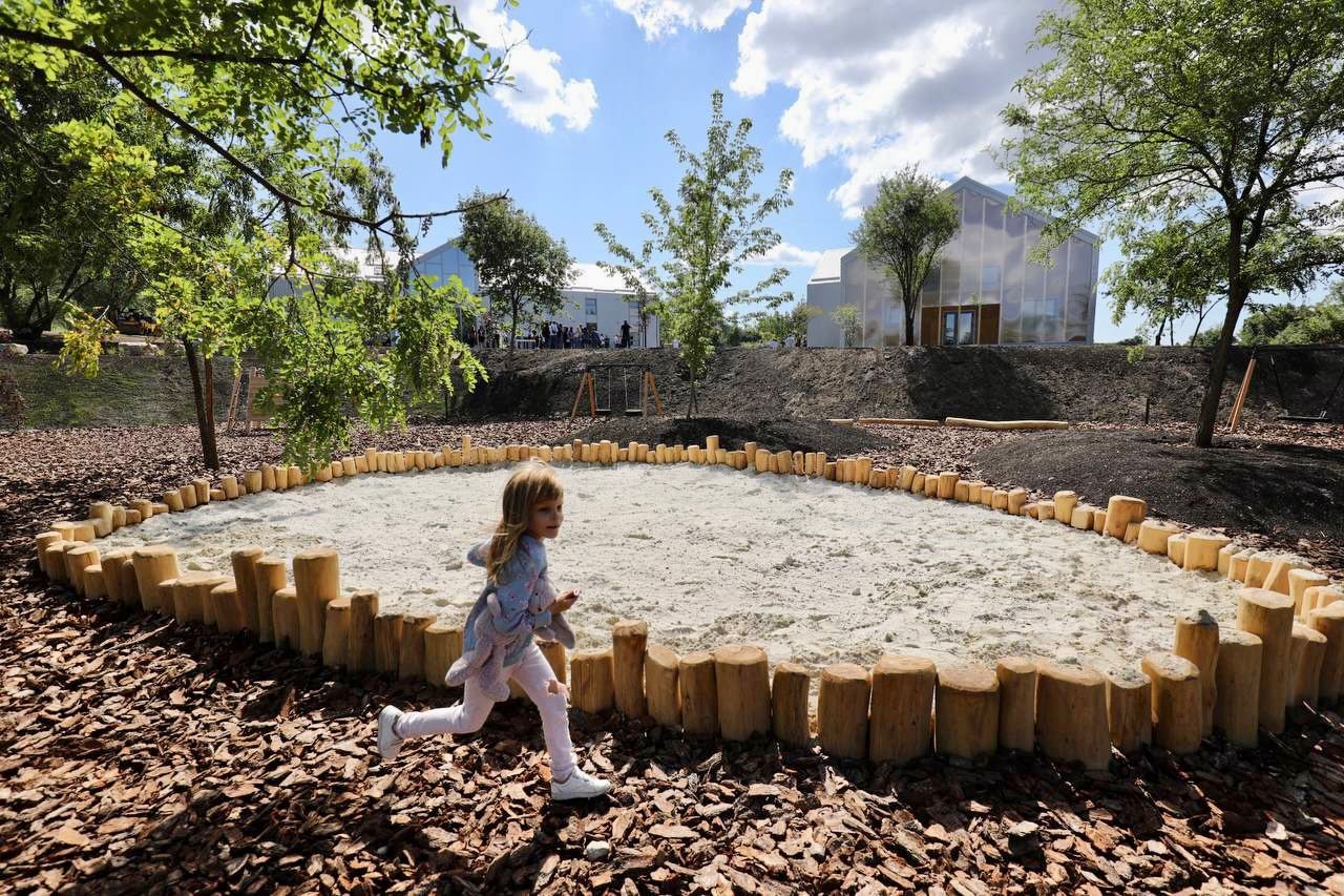 У Львові відкрили перші будинки для переселенок із дітьми та вагітних 16