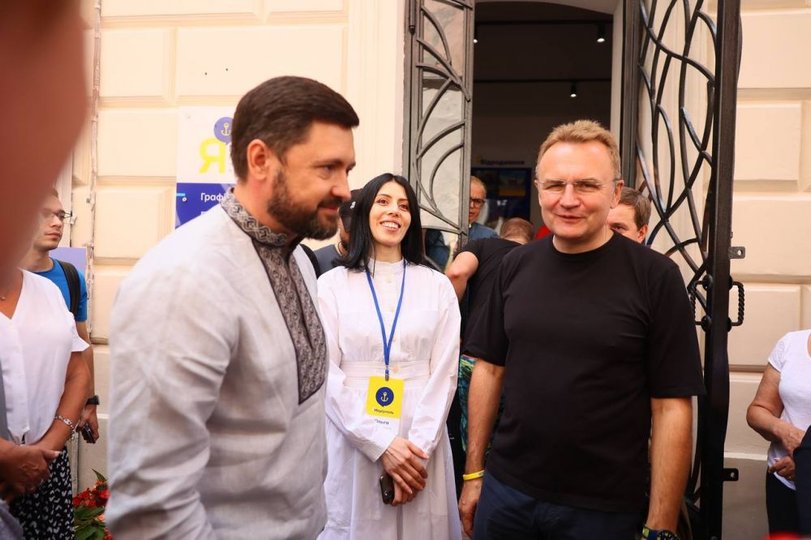 У Львові відкрили центр підтримки переселенців «Я – Маріуполь» 14