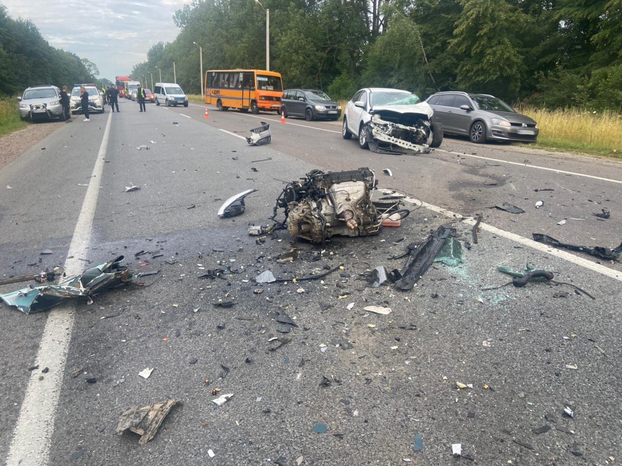 Смертельна лобова ДТП заблокувала рух трасою Львів-Шегині 16