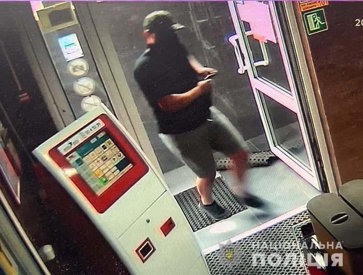 Під час пограбування обмінника у Рівному застрелили 42-річного чоловіка 15