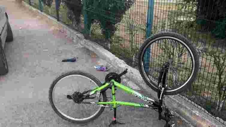П’яний водій Skoda збив 12-річну велосипедистку на тротуарі у Берегові
