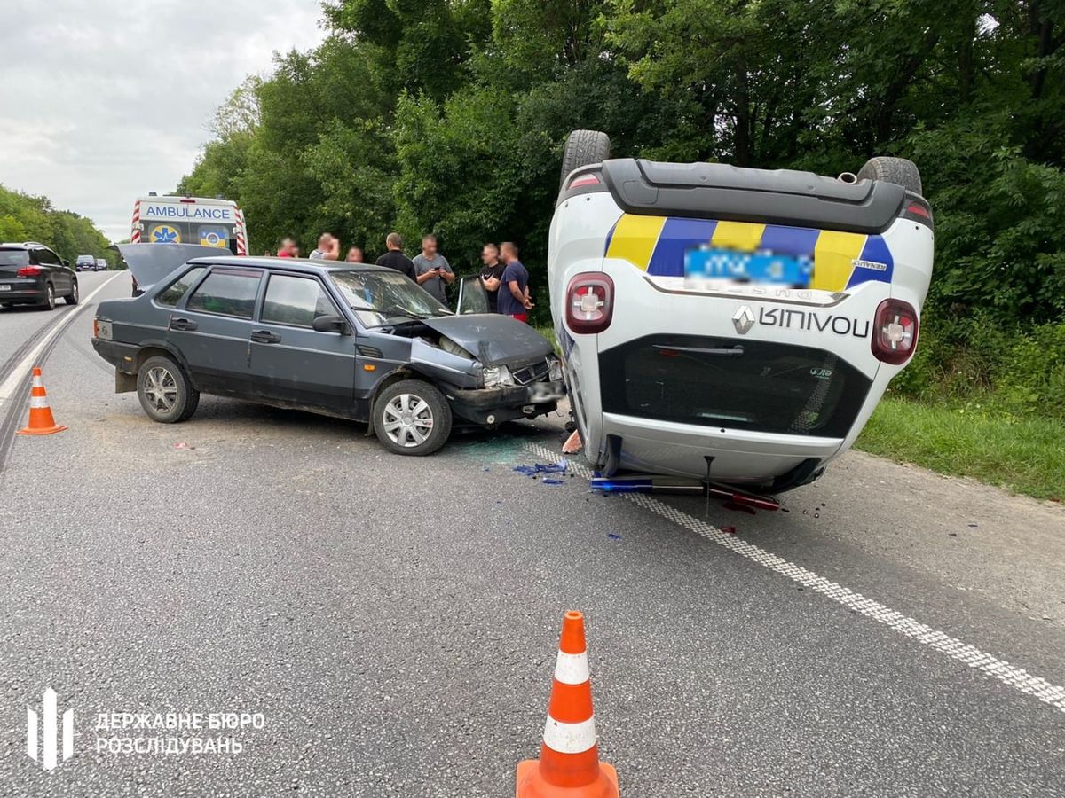 П'яний поліцейський спричинив ДТП з двома постраждалими біля Хмельницького