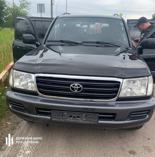 Вбивцею з рівненського обмінника виявився 27-річний поліцейський з Львівщини 12