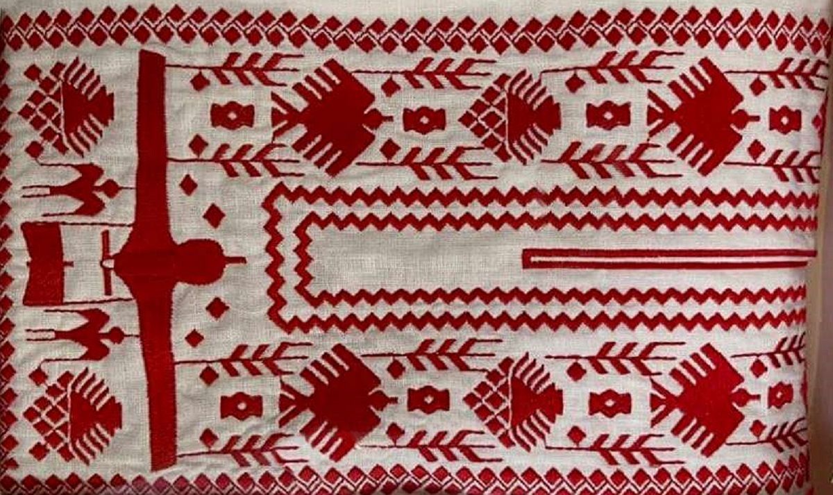 Львівський бренд вишитого одягу створив вишиванку з Bayraktar