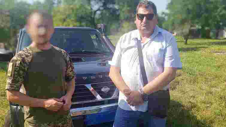 Житель Соснівки віддав десантникам з 80-ї бригади власний позашляховик