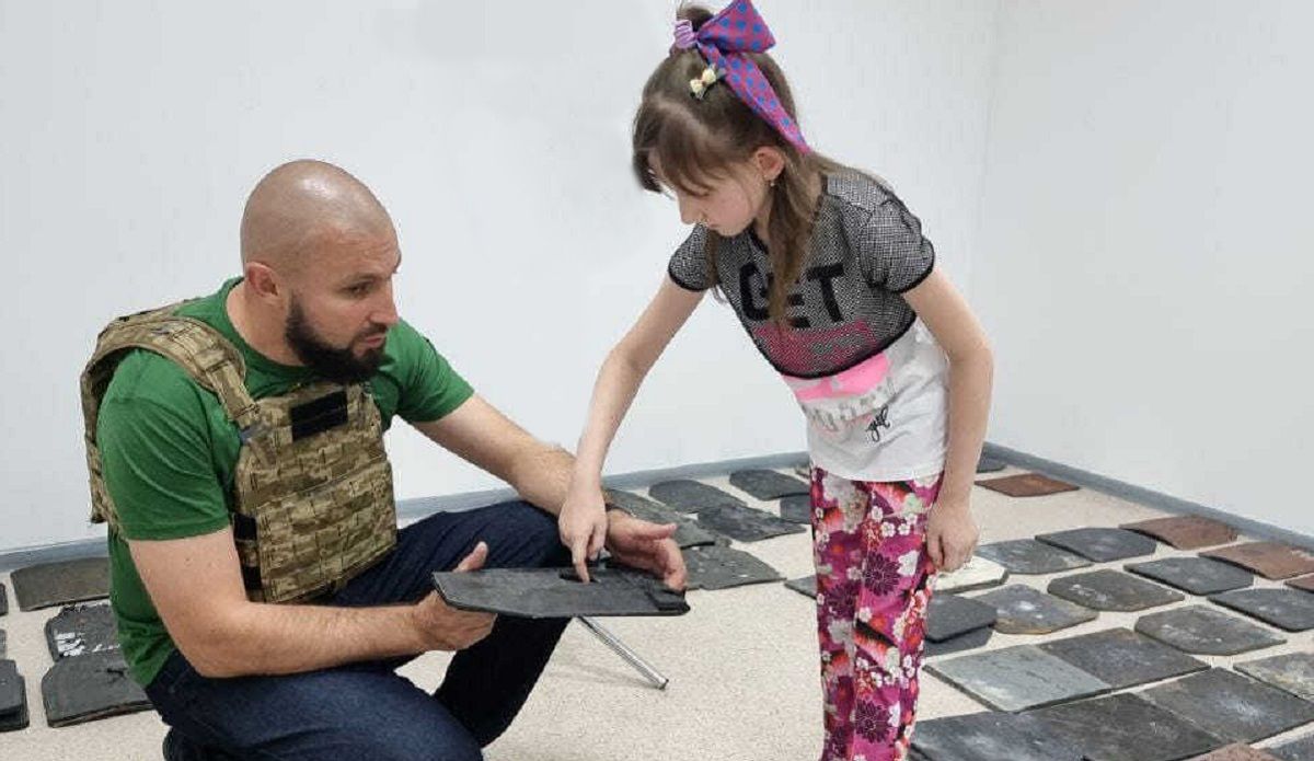 9-річна львів’янка зібрала на аукціоні своїх картин 6000 грн на бронежилет