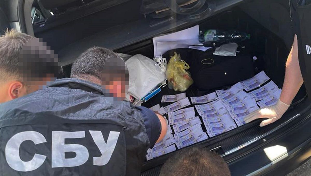 СБУ затримала на хабарі начальника філії Львівоблавтодору