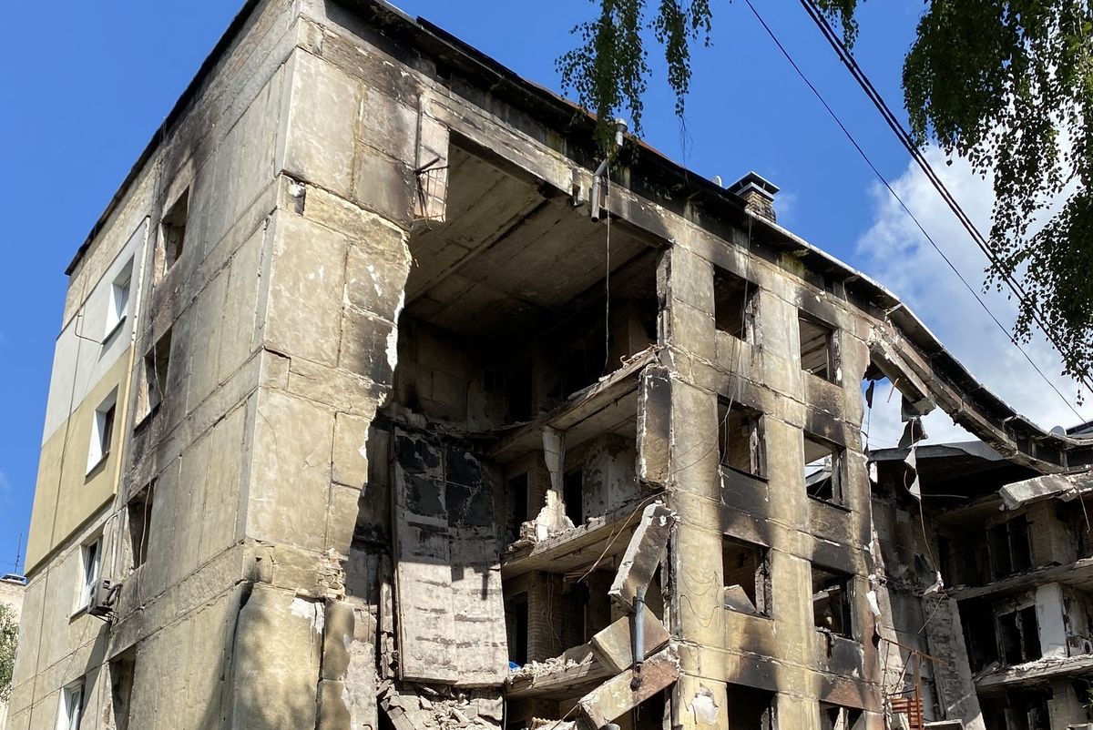 Львів’яни допожуть відбудувати пошкоджену росіянами багатоповерхівку у Гостомелі
